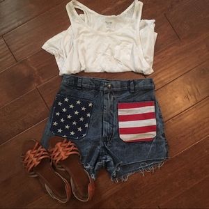 🇺🇸Urban Outfitters Flag Shorts🇺🇸